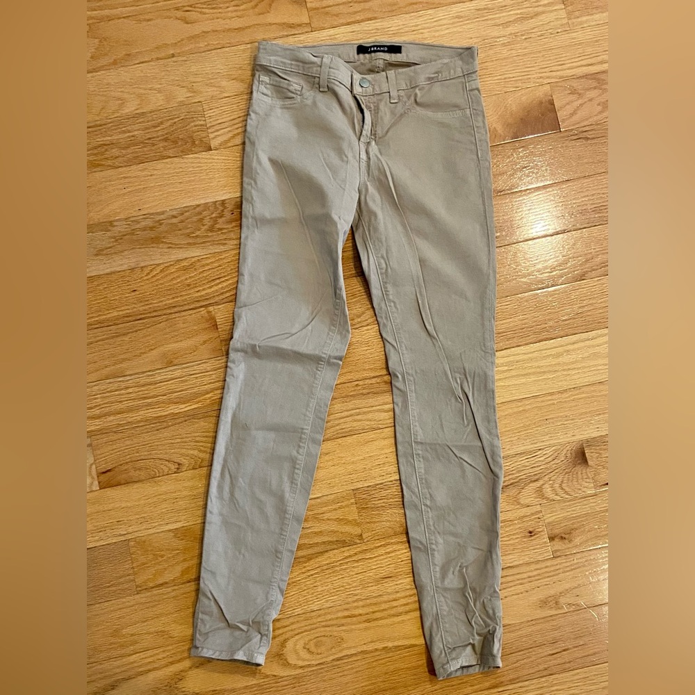 J Brand classic skinny jeans in khaki. Like new condition